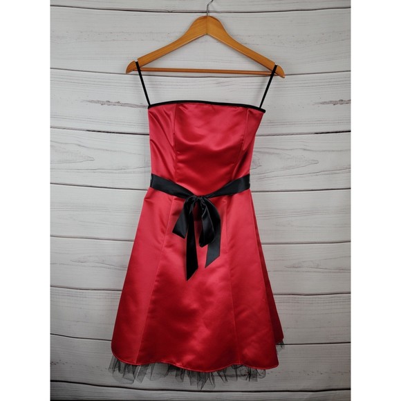 red bridesmaid dresses with black sash ZAPAKA Women Black Red Sheath Bridesmaid Dress with Lace-up Back Long Wedding Party Dress, Black Red / US24W